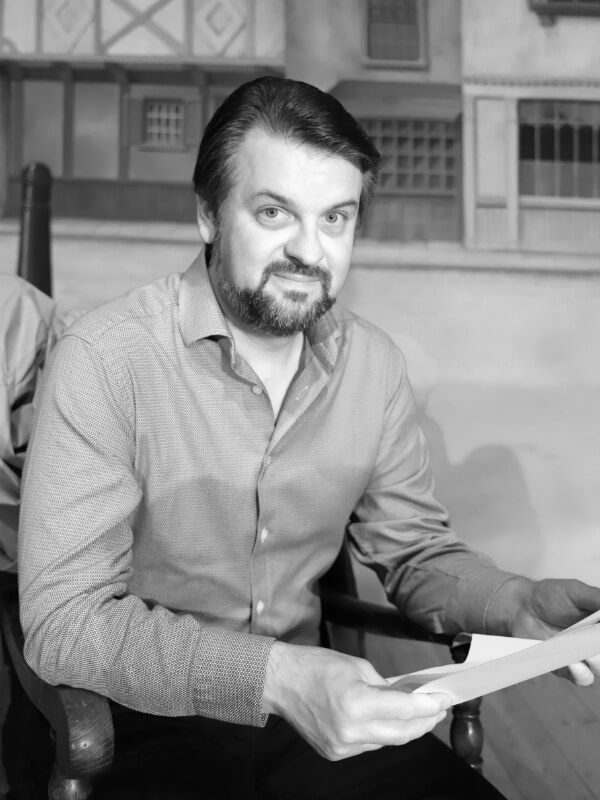 Sam Devereaux_Black and White Profile Pic